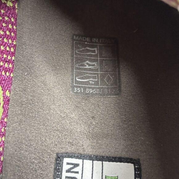 Gucci Run Knit Sneakers - Picture 10 of 11